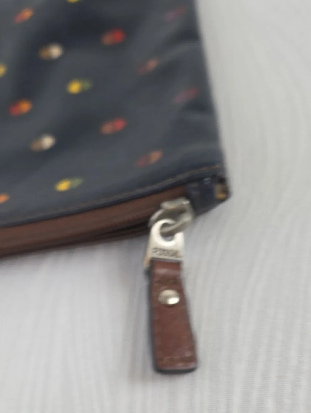 Vintage Fossil Key - Per Navy Multicolor Dot Zip Pouch